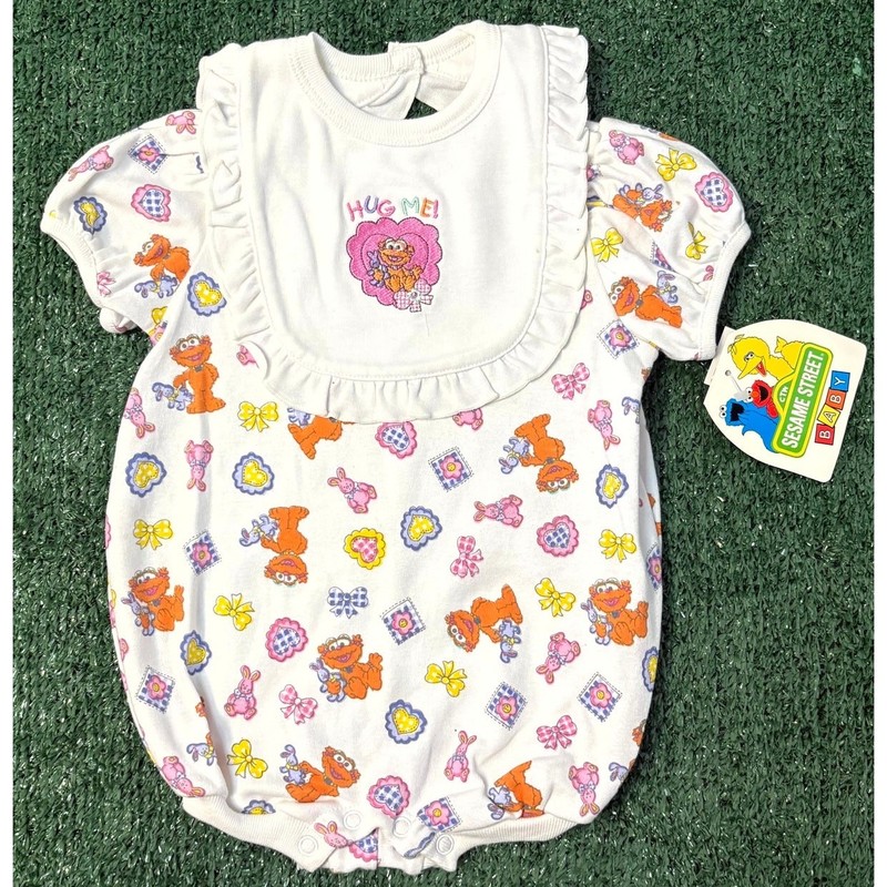 Vintage 90s Sesame Street Romper & Bib Set Girls Size 0-3 Months Multi Animal