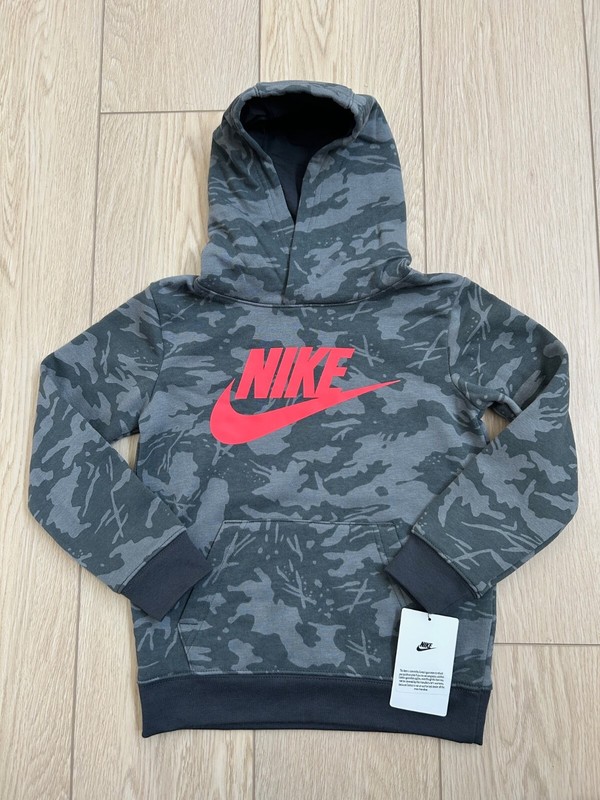 NIKE Youth Boys fleece hoodie, smoke grey camo size 6 – NWT