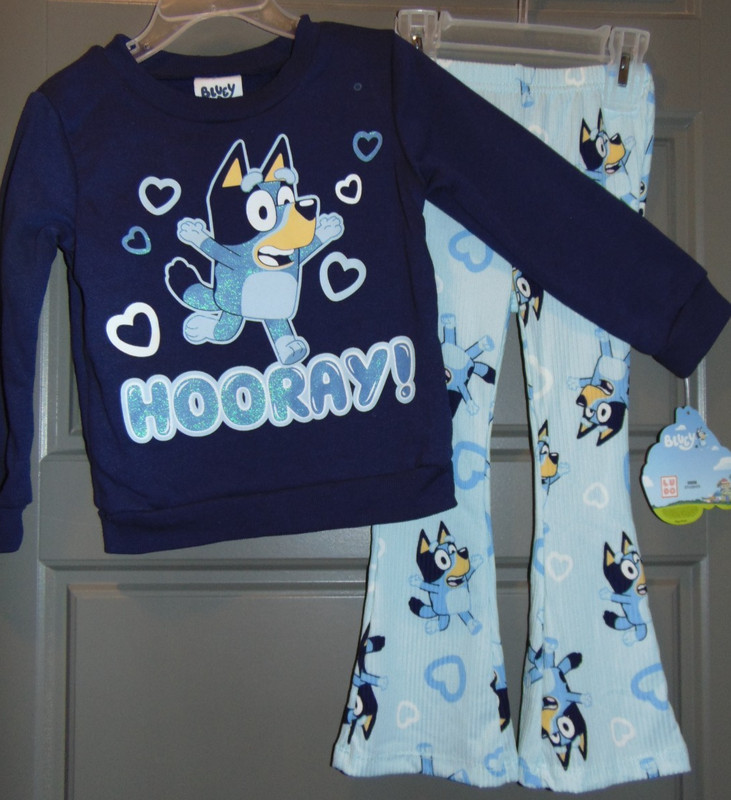 Girls 2 pc. BLUEY – HOORAY! Size 4T Fleece Top and Flare Pants NEW W/ TAG!