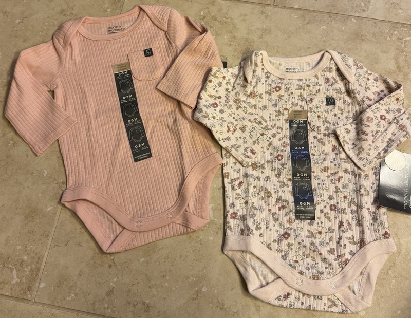 Modern Moments by Gerber Baby Girl Onesies 2pc Set 0-3 months Organic Cotton NEW