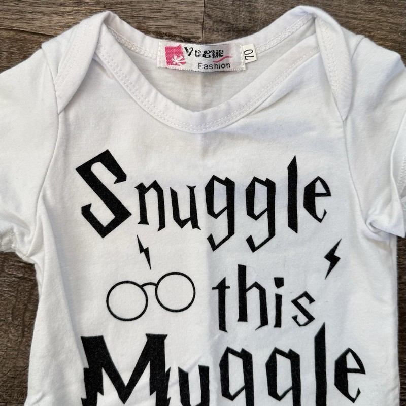 Unbranded Harry Potter Theme “Snuggle This Muggle” Baby Outfit Size 6-9 Months gallery