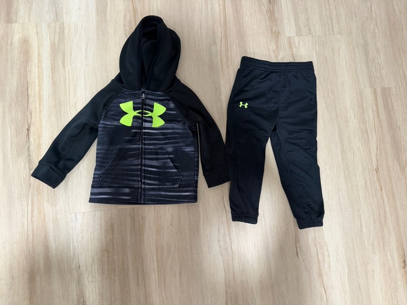 Under Armour Toddler Boys 2T Black Neon Green Logo Hoodie Jogger Set