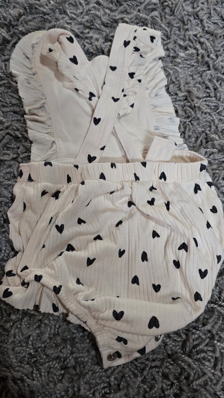 Cat & Jack Criss-Cross Back Romper Outfit Size: 12 Month gallery