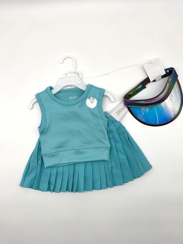 Btween Girls Aqua Active-wear set with Pleaded skirt + Cell Pocket and Visor NWT