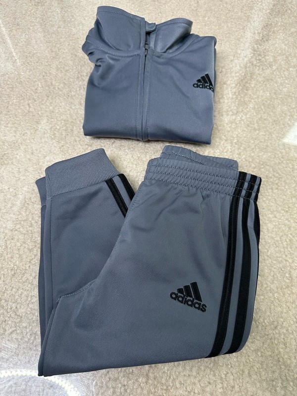 ADIDAS GREY BLACK INFANT TODDLER 2 PIECE TRACK SUIT 12 MOS NWOT $50 gallery
