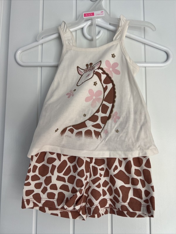NEW NWT Childrens Place girls size 2T Pretty Giraffe short set