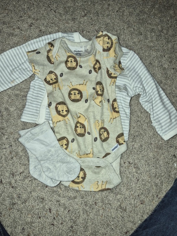 Gerber Newborn 3 Piece Lion Animal Print Outfit Set Bodysuit Cardigan Socks
