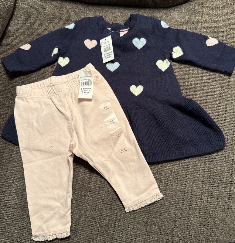 Baby Gap Girl Size 0-3 Months 2 Piece Pastel Hearts Sweater & Leggings Set NWT