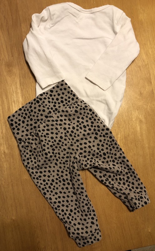 Baby H&M 2pc Romper & Leggings Long Sleeve Snap Suit Puppy Spotted 2-4mos gallery