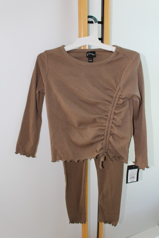 Art Class Top Shirt Ribbed Knit Leggings Brown Girls Size 4T NWT NEW SET