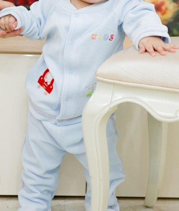 Cute 2-piece playwear for infants, soft cotton velour, size 9-12 month, NEW