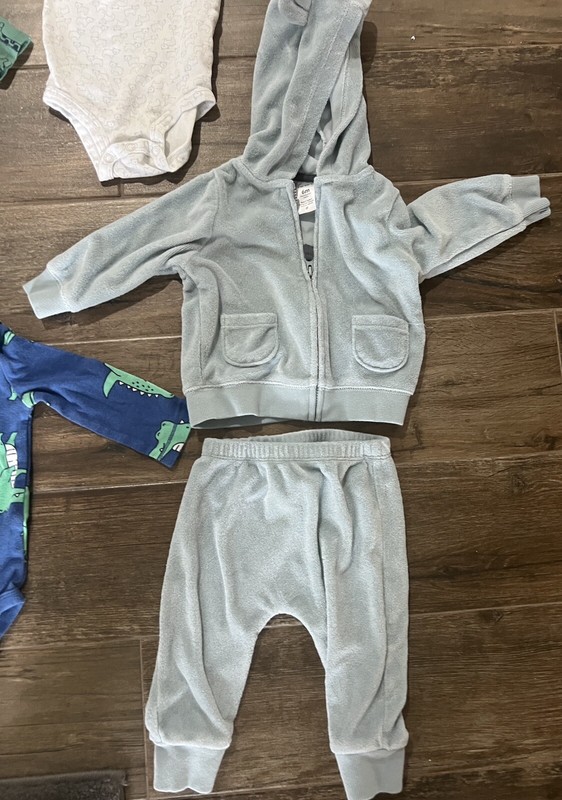 Carter’s Baby Boy Unisex 6 Months Lot Of 8 Bodysuits Pants Alligator Animals gallery