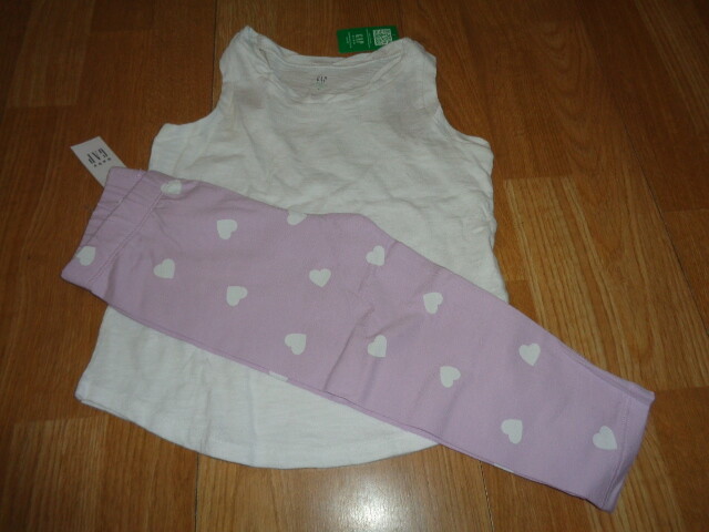NWT Gap outfit size xs 4-5 white shirt size 4 years purple white heart leggings